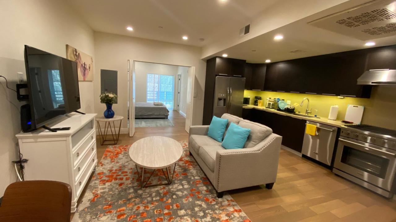 Gorgeous Apt With Parking In Ktown La Los Angeles Bagian luar foto